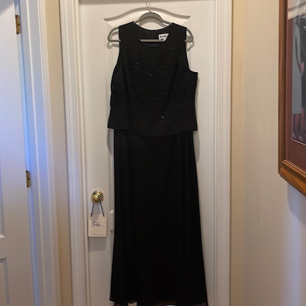 Evening gown - Never wore it
